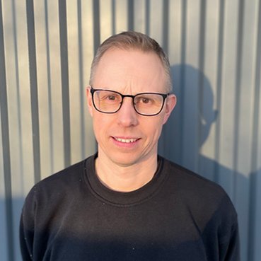 <b>Andreas Edlund Söderqvist</b><br>
<i>Arbetsledare/Tekniker</i><br>
070-378 98 25