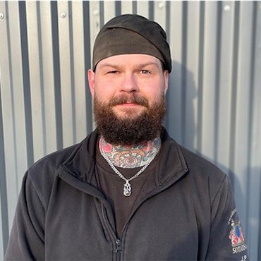 <b>Jonatan Peter</b><br>
<i>Skorstensfejartekniker</i> <br>
070-236 49 36